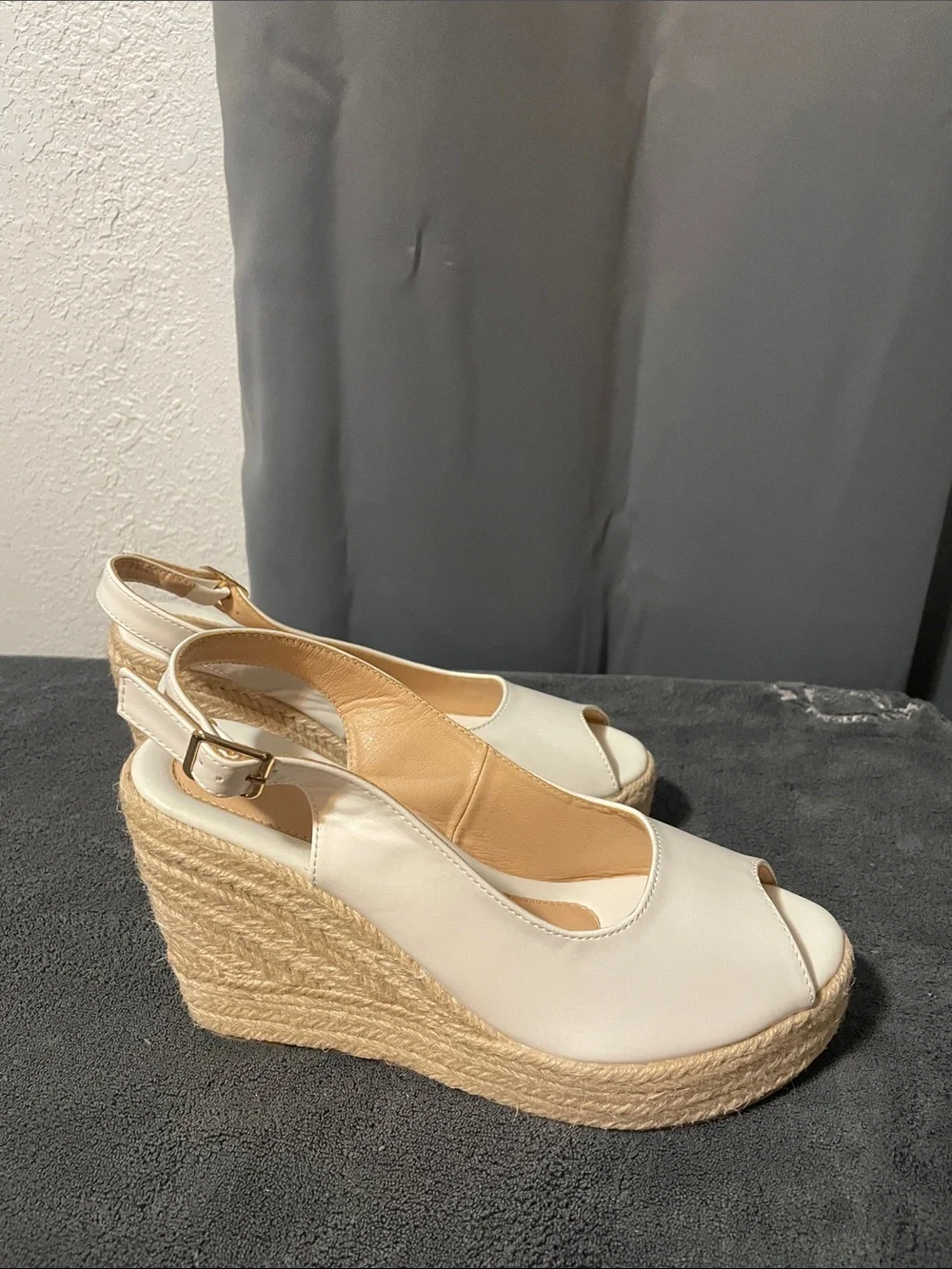 Women’s White Espadrille Wedge Slingback Sandals NWOT